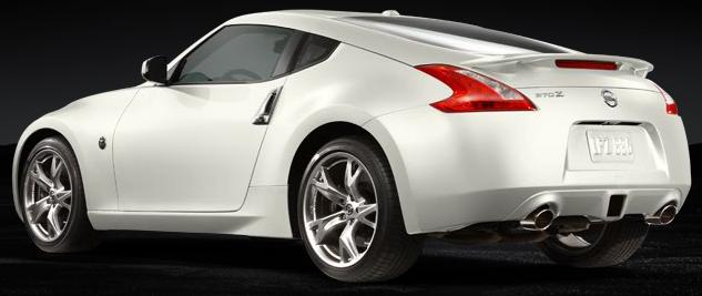 Strickly Pearl White 370z