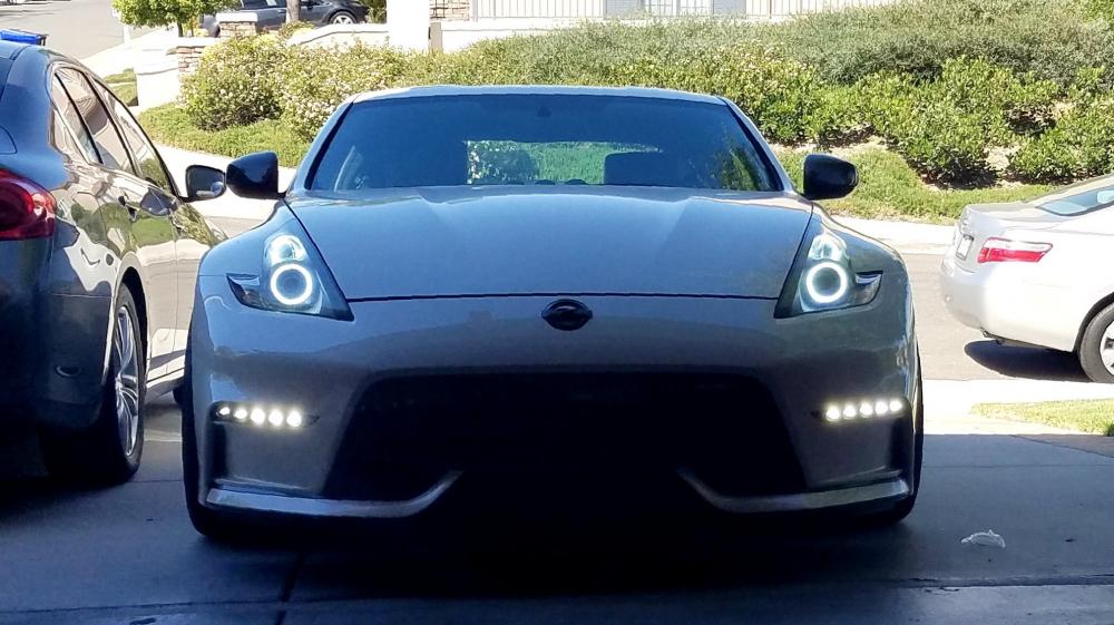 Replaced old halos with Morimoto switchbacks and installed LED bracket from Carbon Signal Automotive. Leds from iJDMToy.