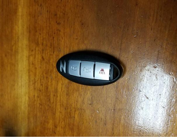 Now snap you key fob closed starting ant the Z end and being careful to close it correctly.  Do not rush this step.  If you had trouble go back and check your work and try again.