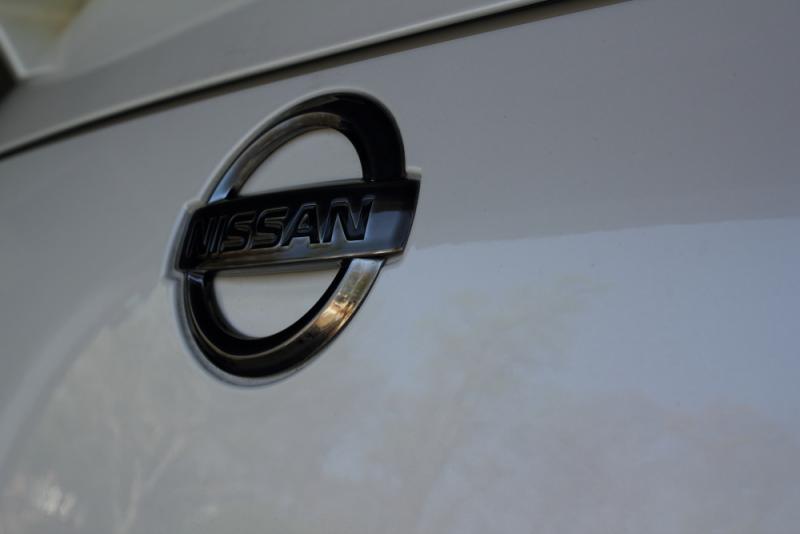 Nissan black pearl emblem #8