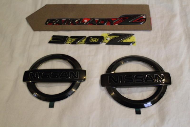 Nissan 370z black pearl emblems #8