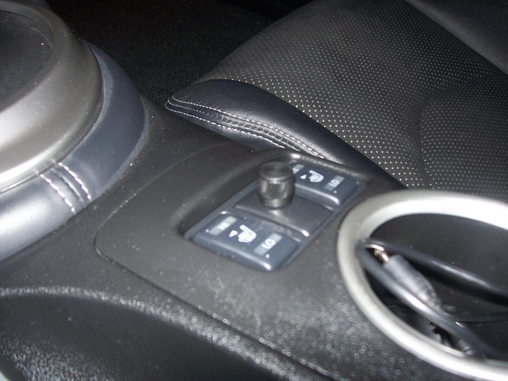 Knob installed for sub woofer volume.