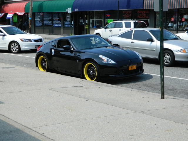 yellowwwww