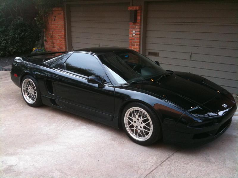 My dad's buddy's NSX. Every major part of this car is modified. Sleeper though...