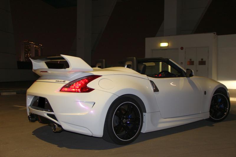 Custom Car Cover: 2010-20 NISSAN 370Z ROADSTER CONVERTIBLE W/ANT