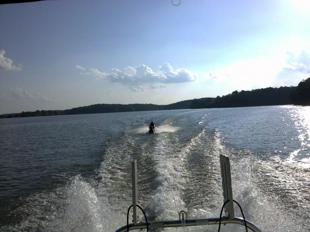 Knee boarding