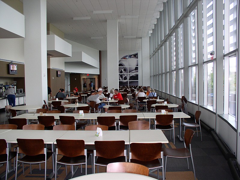 NISSAN Cafeteria.