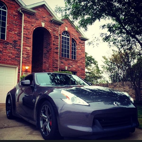 Plastidipped Fangs and large Z emblem