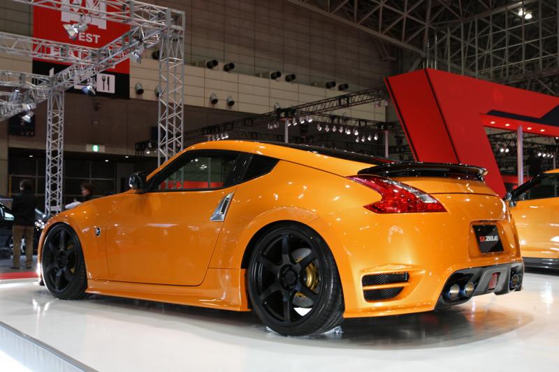 Zele 370Z rear