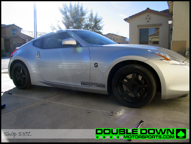 Test Fitment:  Axis Reverb wheels/tires off of the DoubleDownMotorsports.com Time Attack 350Z.

18" x 9.5" +27 front with 295/30/18 Toyo R888
18" x 10.5" +35 front with 315/30/18 Toyo R888