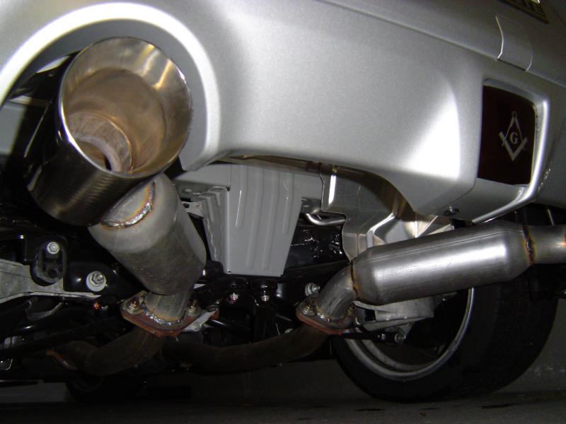 New custom exhaust - Installed 11-4-11 by Minute Muffler Dublin, Ca.

This is prior to being painted with High Temp black paint.