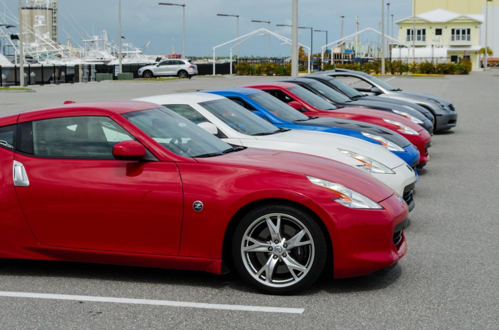 Front lineup of the Central FL Z club at Cocoa Beach, FL.