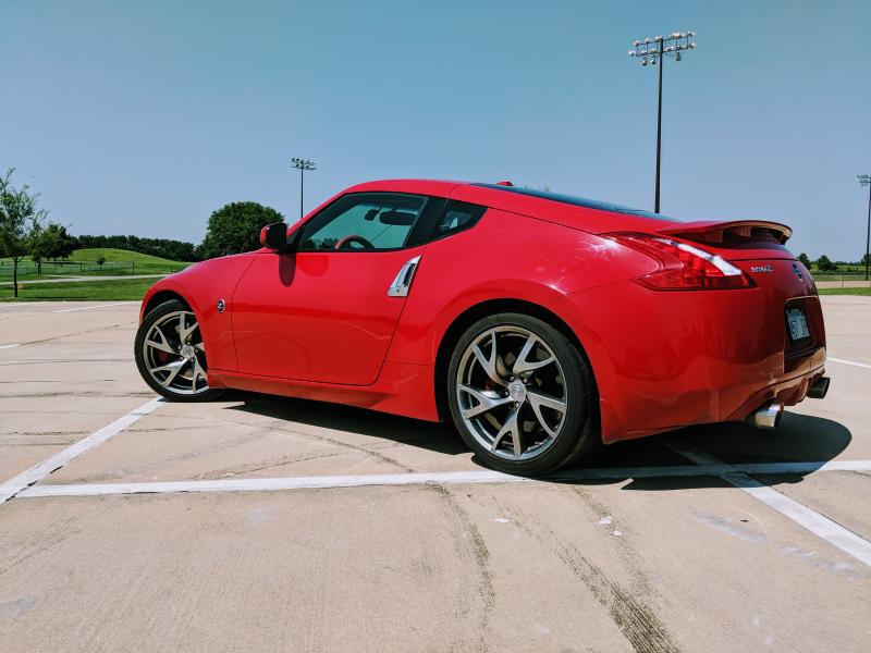 Rear end of swinging at the skid plate