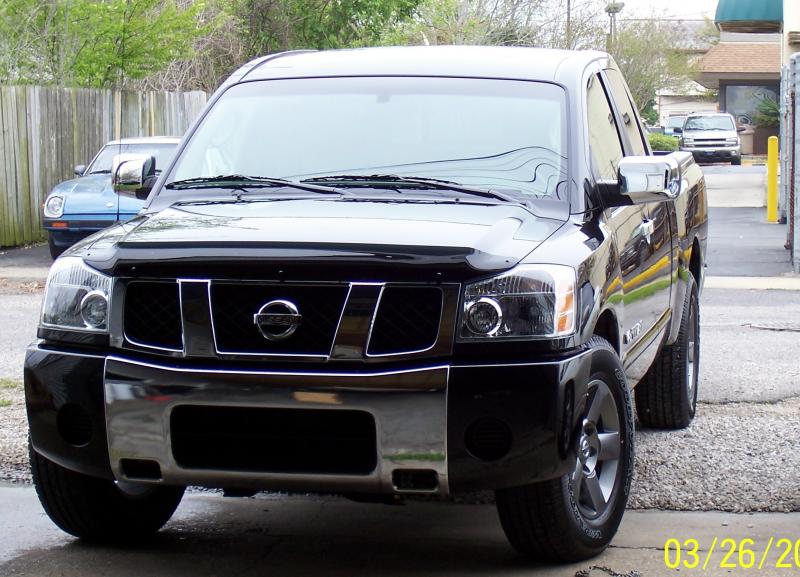 My '05 Titan SE, good looks and more - a real pleasure to drive, as all the Nissan's I have owned so far...