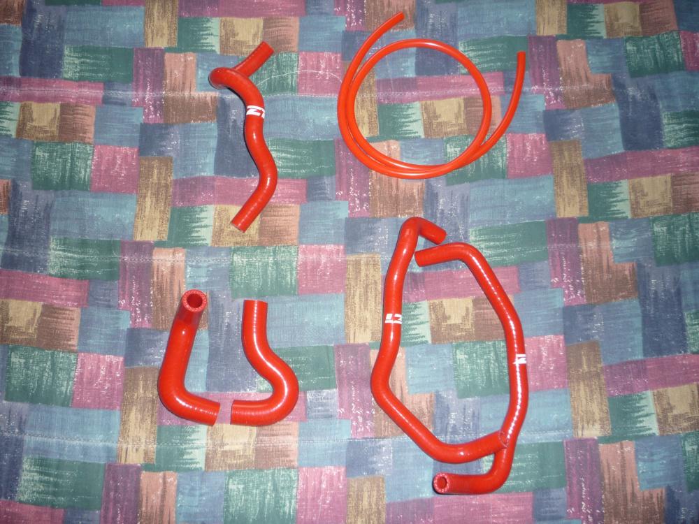 - Z1 MOTORSPORTS Red Silicone Radiator Overflow Hose
- Z1 MOTORSPORTS Red Silicone Front PCV Hose Set
- Z1 MOTORSPORTS Red Silicone Side PCV Breather Hose Set
- Z1 MOTORSPORTS Red Silicone Brake Booster Hose (Engine Side)