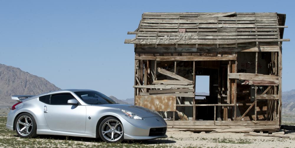 Took the whip out to Big Bear and then a quick shot on the way back through Lucerne. ‪#‎370Z‬ ‪#‎NISMO‬ ‪#‎NISSAN‬ (Photo by G. A. Volb/Shutterjock)