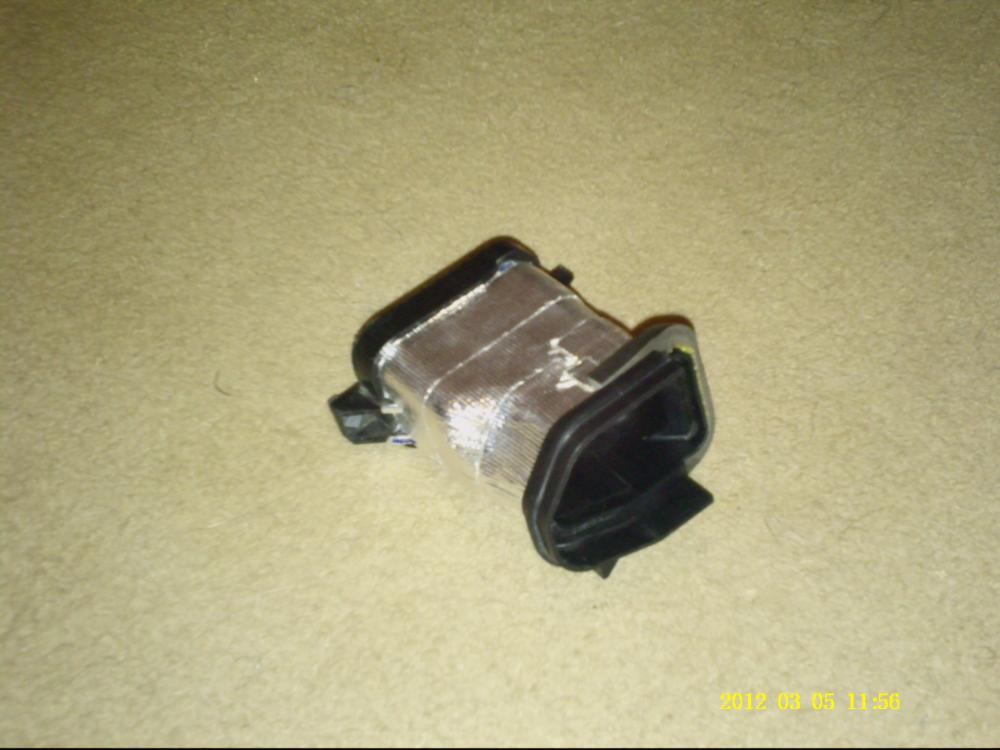 Filter box inlet adapter with insulation
