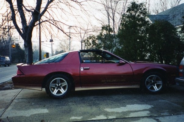 1987 Chevy Camaro Z28 IROC-Z. 5.7L V8 with 4-speed auto-trans.