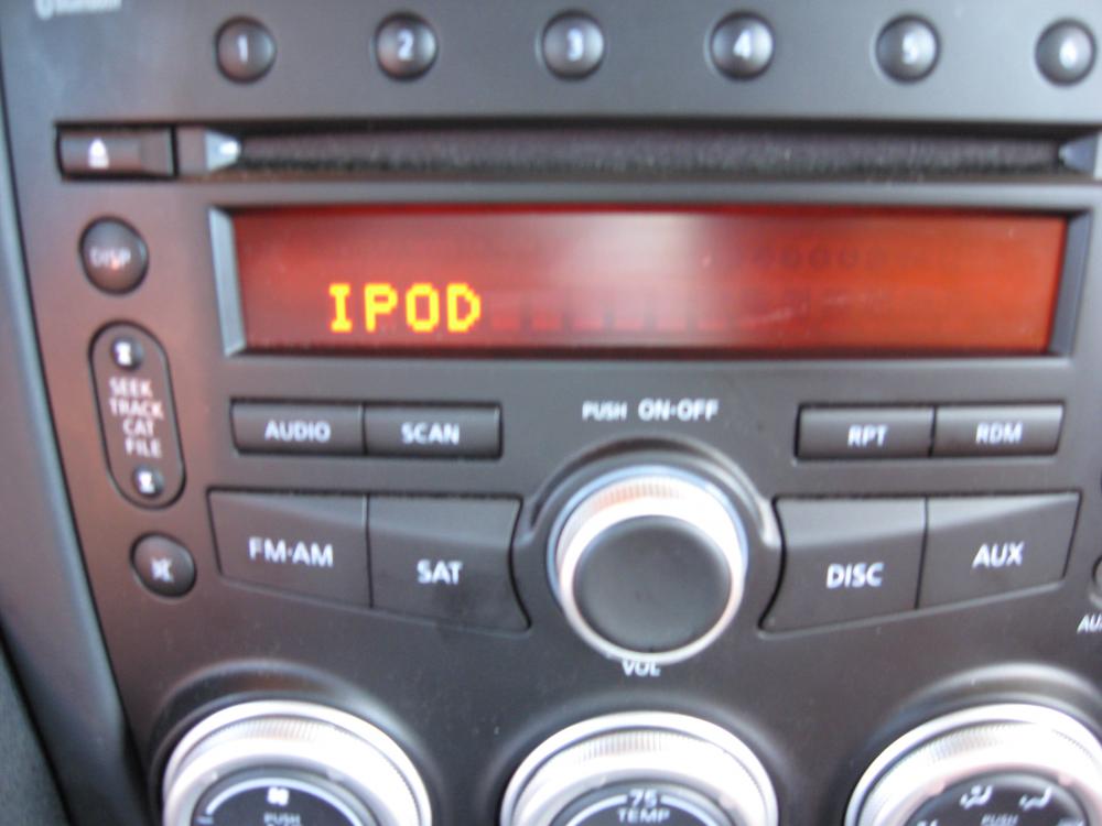 Integrated iPod Control unit: 1 of 2.