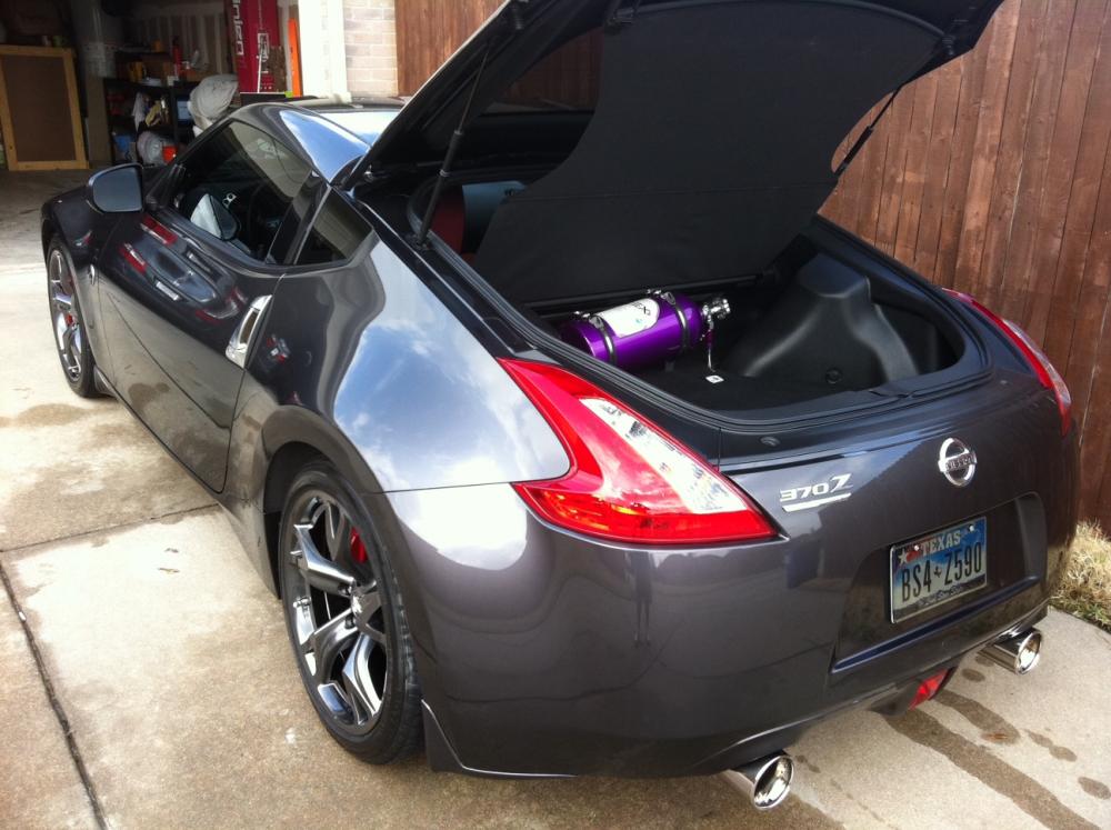 Tank mounted in Trunk