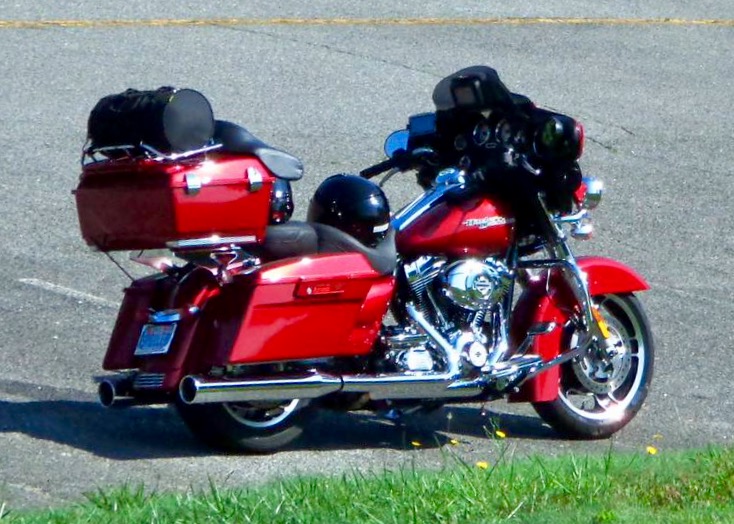 My 2012 FLHX Street Glide with detachable TourPak off of a Electra Glide