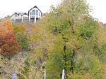 bed and breakfast overlooking the river