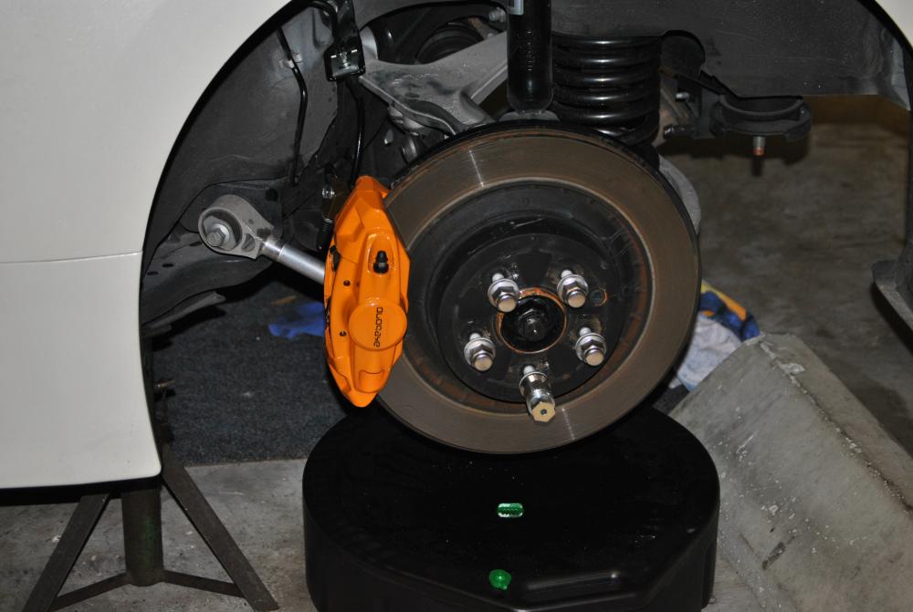 Evening shot of Rear Calipers RAL2000