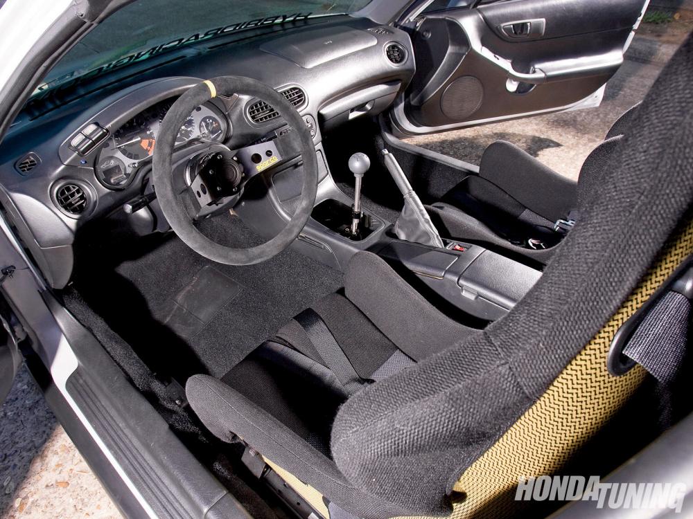 Del Sol Honda Tuning feature 2010, Kevlar Status Ring GT seats.