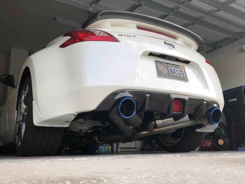 Powertrix CF Spoiler complimented by EVO-R CF rear diffuser and Motordyne Shockwave E-370 exhaust